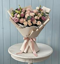 Букет цветов из:  Розы и Лизиантусы в Задоно-Кагальницкой