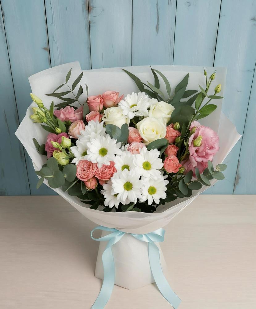 Букет цветов из: Розы, Лизиантусы и Хризантемы в Задоно-Кагальницкой