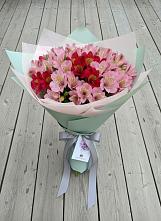 Букет цветов из:  Альстромерии #REPLACE_PRED# Задоно-Кагальницкой