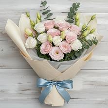 Букет цветов из:  Лизиантусы в Задоно-Кагальницкой