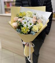 Букет цветов из:  Альстромерии, Розы и Хризантемы в Задоно-Кагальницкой