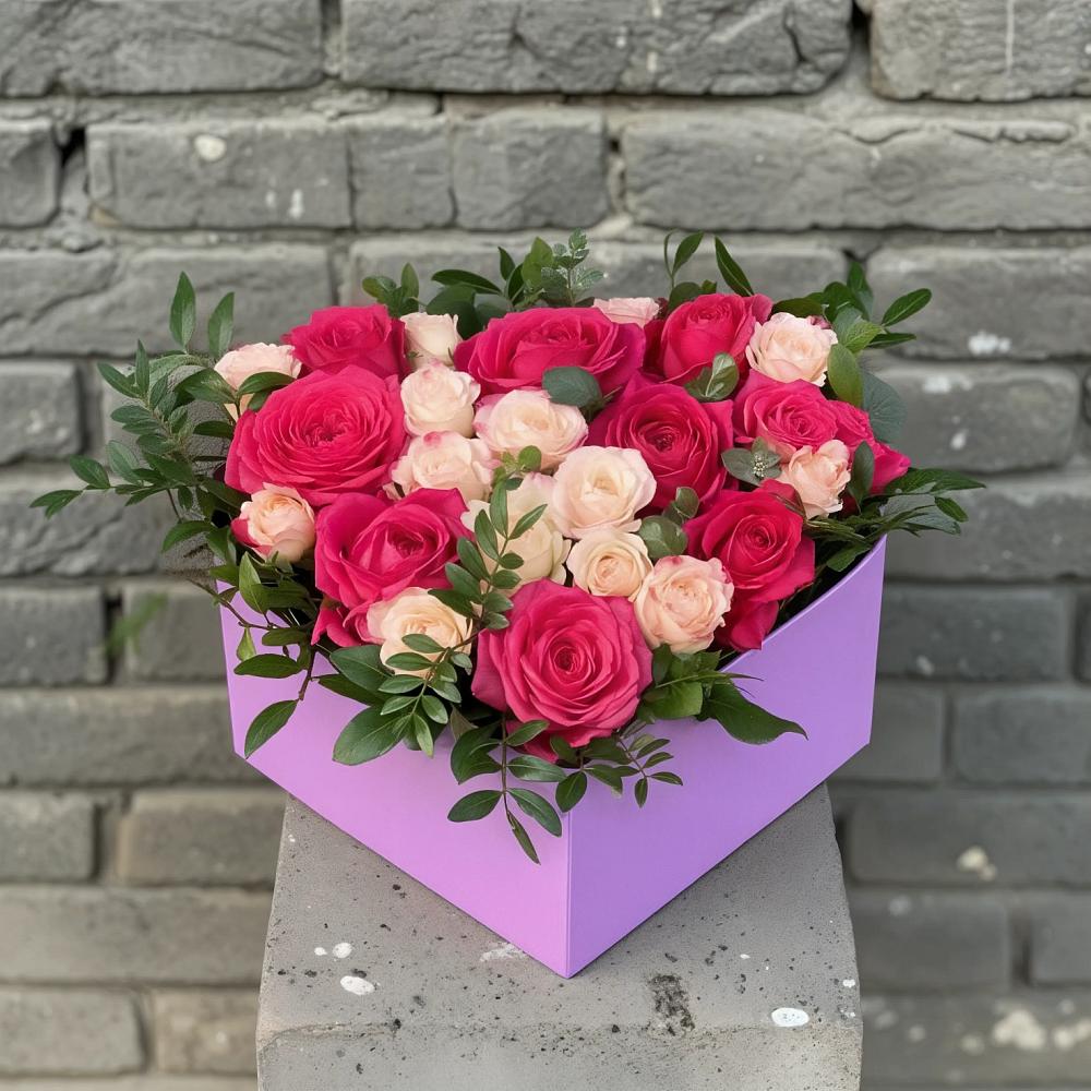 Цветочная композиция из Розы в коробке в Задоно-Кагальницкой