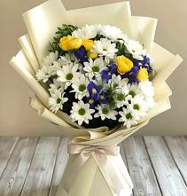 Букет цветов из:  Ирисы, Хризантемы и Розы #REPLACE_PRED# Задоно-Кагальницкой