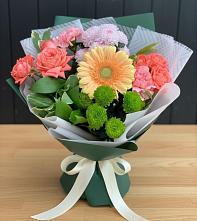Букет цветов из:  Гвоздики, Розы, Герберы и Хризантемы #REPLACE_PRED# Задоно-Кагальницкой