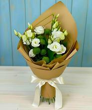 Букет цветов из:  Хризантемы и Лизиантусы в Задоно-Кагальницкой