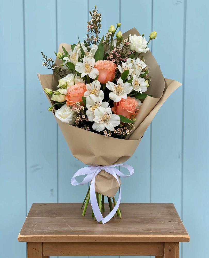 Букет цветов из: Альстромерии, Лизиантусы, Розы и Хризантемы в Задоно-Кагальницкой