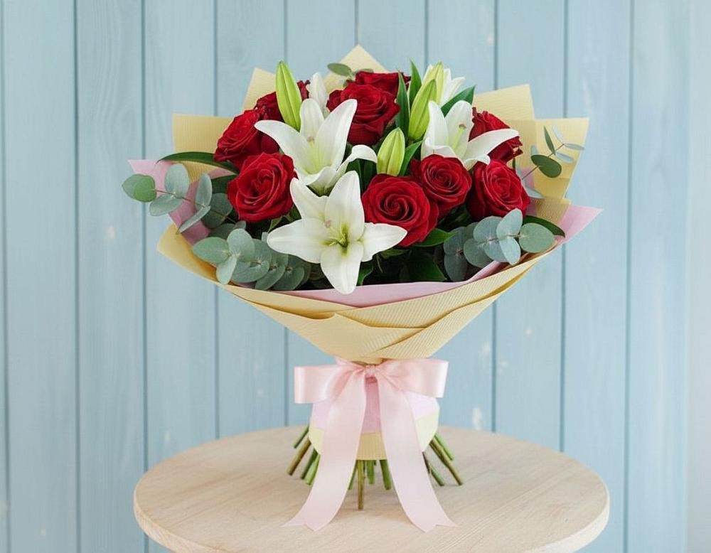 Букет цветов из: Лилии и Розы в Задоно-Кагальницкой